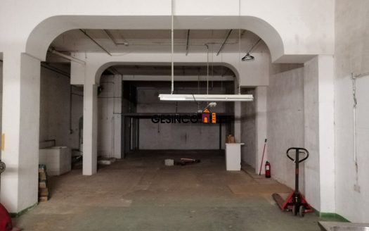 LOCA COMERCIAL EN LA CALLE MAS COMERCIAL DE LA POBLACIÓN