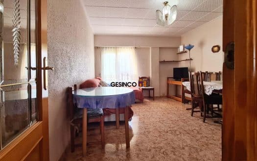 VIVIENDA CON ASCENSOR CON UBICACIÓN CÉNTRICA