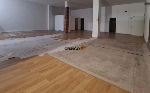 LOCAL EN ALQUILER EN LA PRINCIPAL AVENIDA DE LA POBLACIÓN