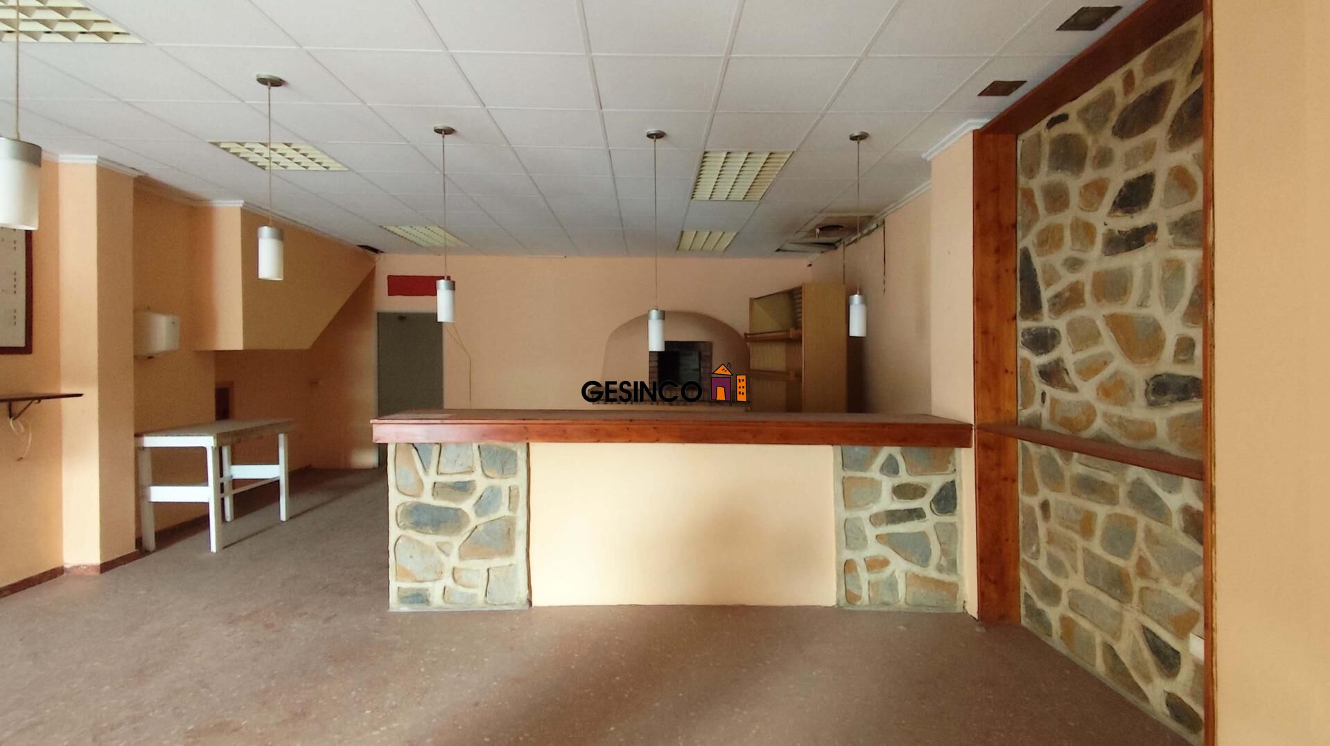 LOCAL COMERCIAL CON SALIDA DE HUMOS EN ONTINYENT