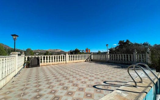 CHALET CON PISCINA BIEN SITUADO EN BIXQUERT-XÀTIVA