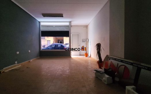 LOCAL COMERCIAL ACONDICIONADO PARA OFICINAS O COMERCIO