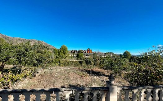 CHALET CON PISCINA BIEN SITUADO EN BIXQUERT-XÀTIVA