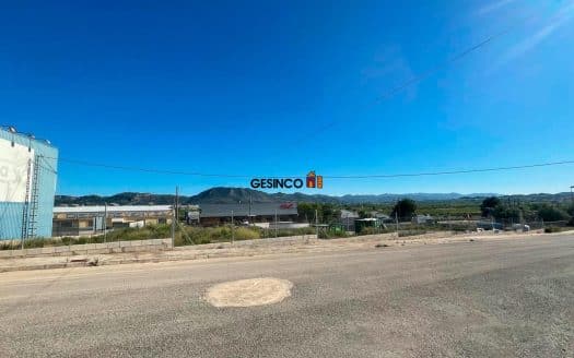 PARCELA DE SUELO INDUSTRIAL URBANO EN LA LLOSA DE RANES