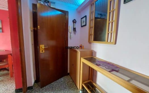 PISO EN TERCERA PLANTA CON ASCENSOR Y TRASTERO