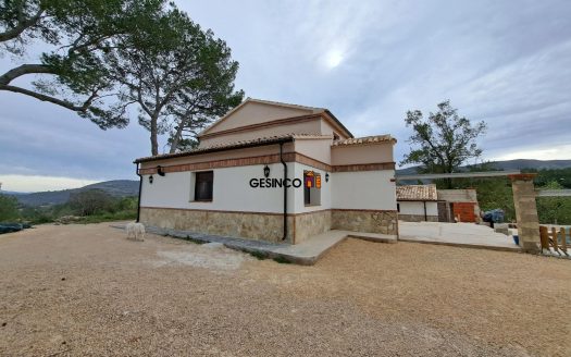 EXCLUSIVA FINCA MISTERO EN BIXQUERT EN VENTA