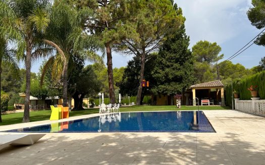 IMPRESIONANTE CHALET EN VENTA EN ONTINYENT