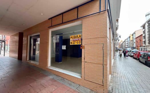 ESPACIOSO LOCAL CHAFLÁN SITUADO EN CALLE LA REINA