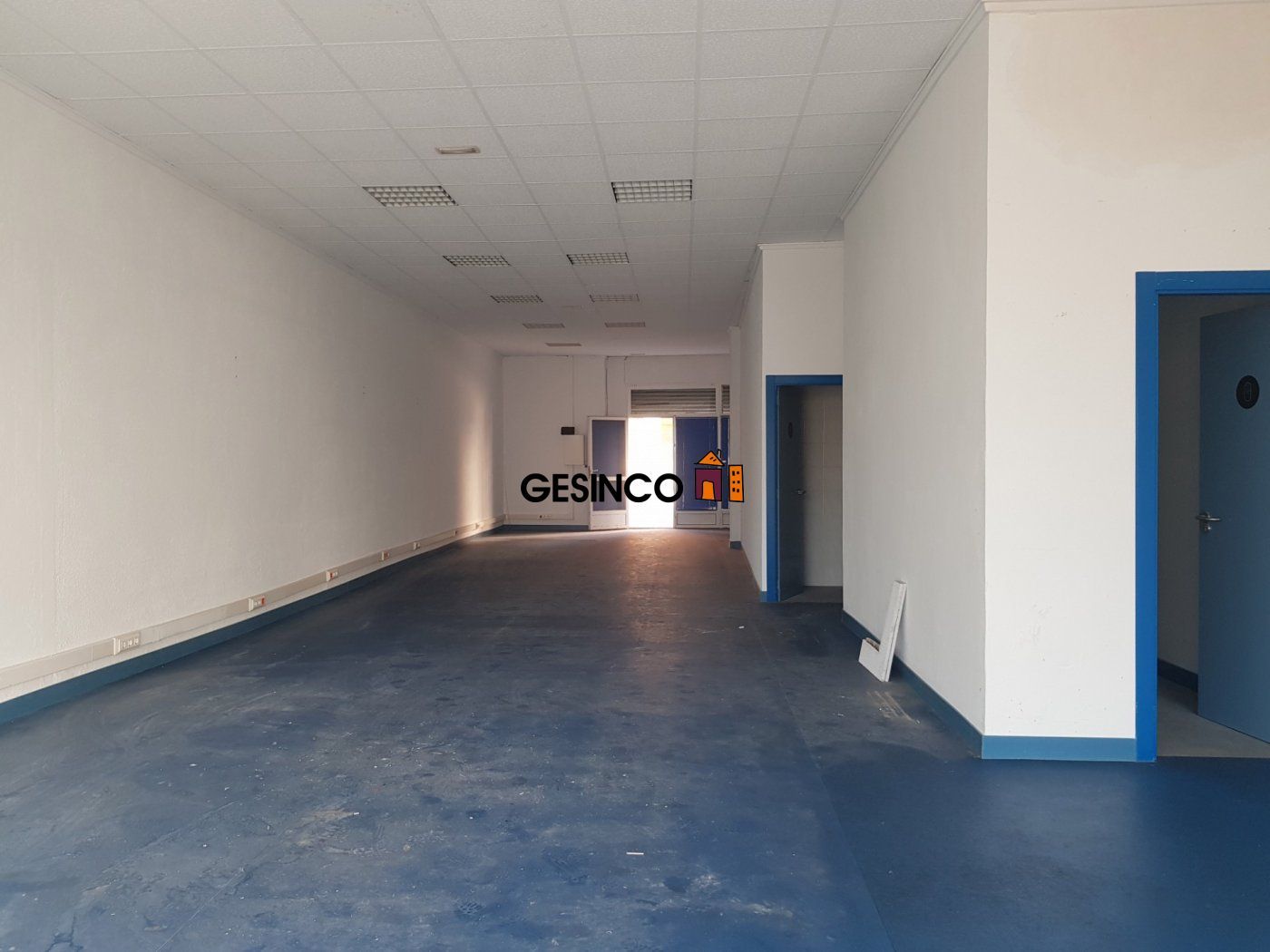 LOCAL COMERCIAL EN ALQUILER EN AMPLIA AVENIDA – ZONA SAN JOSÉ
