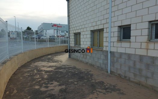 NAVE INDUSTRIAL DE 465 m²