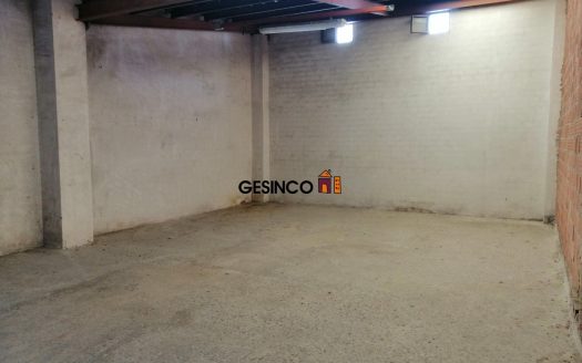 LOCAL COMERCIAL CON GRAN VISIBILIDAD