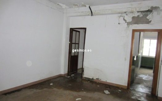 CASA PARA REFORMAR CON GRAN POTENCIAL