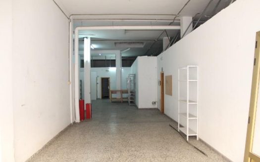 Venta de amplio LOCAL COMERCIAL en Gandia