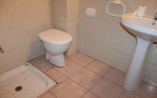 Venta de amplio LOCAL COMERCIAL en Gandia
