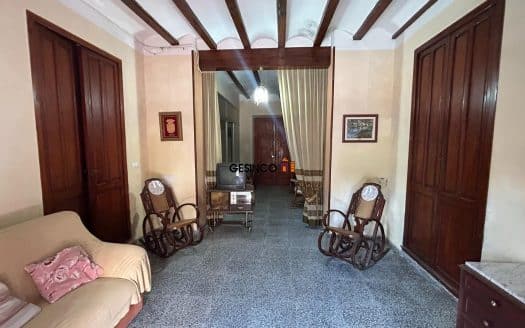 CASA DE PUEBLO PARA REFORMAR CON PATIO