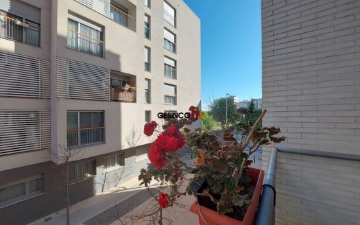 VIVIENDA EN PRIMERA PLANTA CON EXCELENTE PATIO