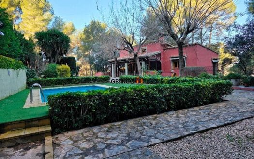 CHALET REFORMADO RODEADO DE NATURALEZA EN BIXQUERT