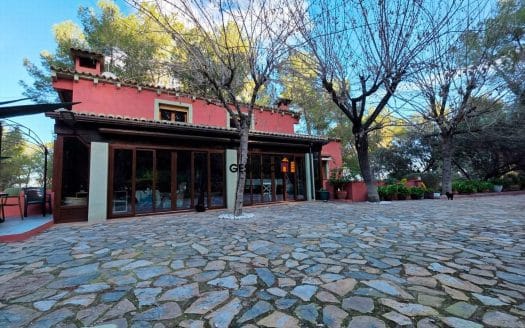 CHALET REFORMADO RODEADO DE NATURALEZA EN BIXQUERT