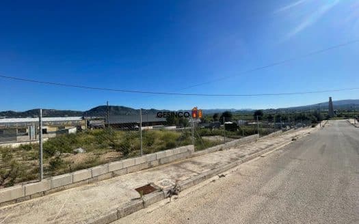 PARCELA DE SUELO INDUSTRIAL URBANO EN LA LLOSA DE RANES