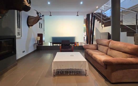 CASA CON PISCINA EN VENTA EN AIELO DE MALFERIT