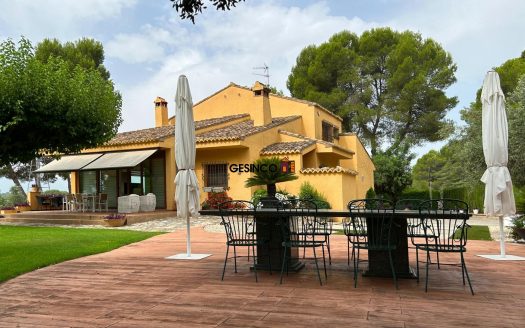 IMPRESIONANTE CHALET EN VENTA EN ONTINYENT