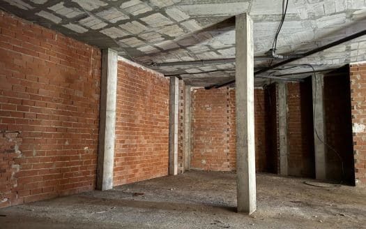 Tu proyecto empieza aquí — Local diáfano en calle Plus Ultra, Gandia