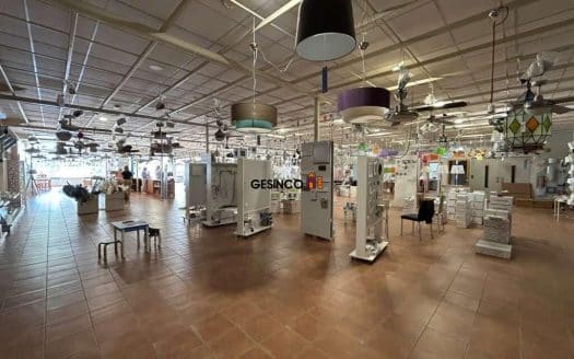 NAVE INDUSTRIAL EN PERFECTO ESTADO EN VENTA