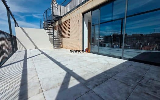 ÁTICO EN ALQUILER CON DOS TERRAZAS