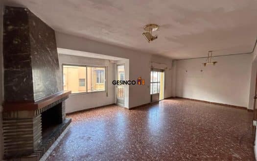 PISO EN PRIMERA PLANTA SIN ASCENSOR PARA REFORMAR