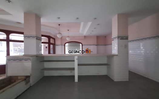 LOCAL CHAFLÁN EN LA PRINCIPAL AVENIDA DE LA POBLACIÓN