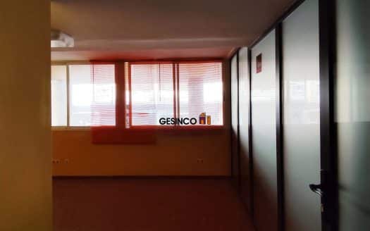 LOCAL COMERCIAL EN PLANTA ENTRESUELO EN VENTA Y ALQUILER