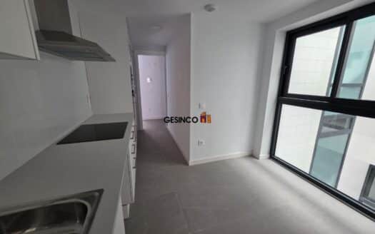 PISO EN TERCERA PLANTA SIN AMUEBLAR MUY CÉNTRICO