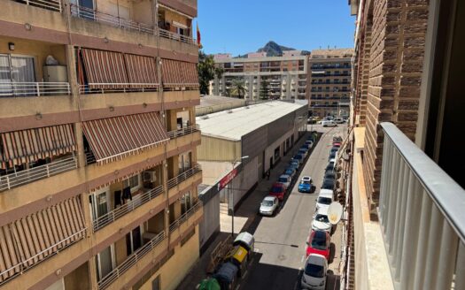 Gran oportunidad en Gandia: 4 dormitorios con balcón y ascensor para crear tu hogar ideal