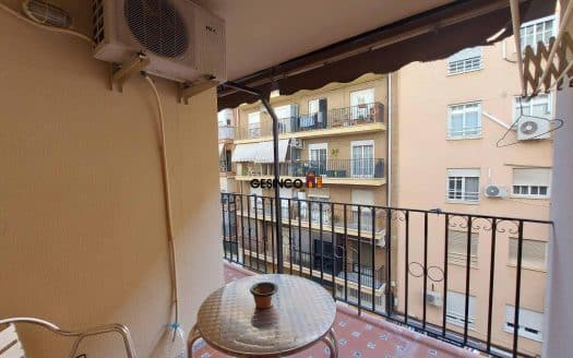 VIVIENDA EN SEGUNDA PLANTA CON ASCENSOR Y BALCÓN