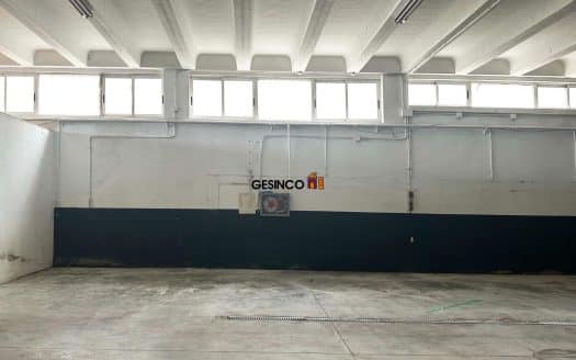 NAVE INDUSTRIAL EN VENTA JUNTO A LA AVENIDA PRINCIPAL