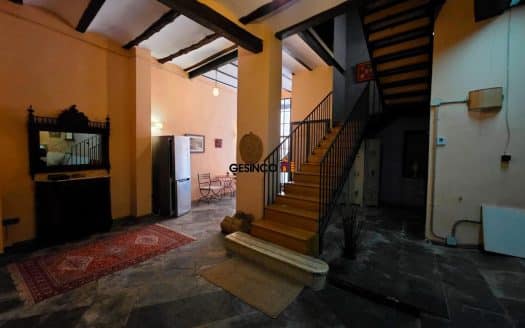 EXCELENTE CASA EN EL CASCO ANTIGUO EN VENTA O ALQUILER