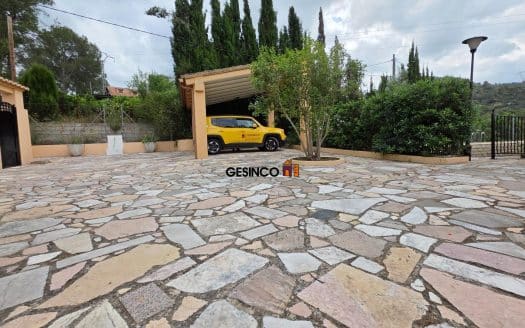 EXCELENTE CHALET CON VISTAS PANORÁMICAS EN URBANIZACIÓN PINO CHICO