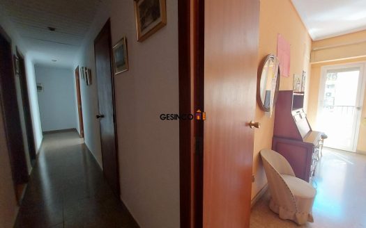 VIVIENDA SEGUNDA PLANTA CON ASCENSOR PARA REFORMAR