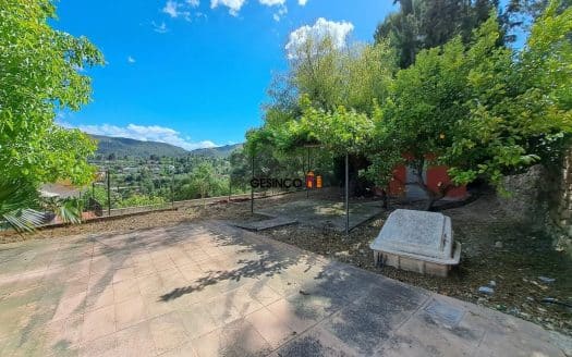 CHALET SOBRE PARCELA URBANA CON VISTAS PANORÁMICAS
