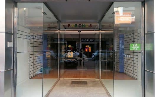LOCAL COMERCIAL TOTALMENTE ACONDICIONADO