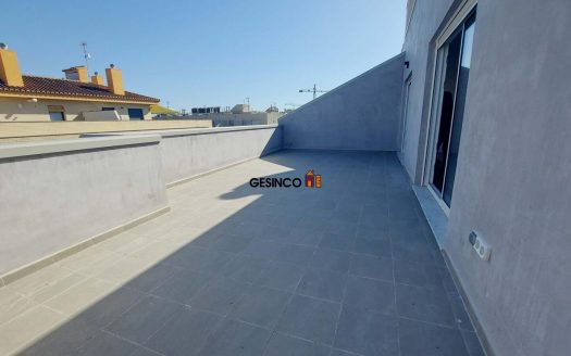 ÁTICO DE OBRA NUEVA CON TRASTERO INCLUIDO