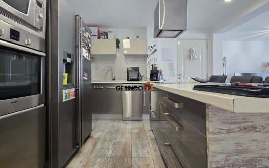 VIVIENDA REFORMADA CON UBICACIÓN CENTRICA