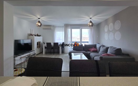 VIVIENDA REFORMADA CON UBICACIÓN CENTRICA