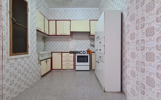 CASA CON PATIO Y TERRAZA EN VENTA EN AIELO DE MALFERIT