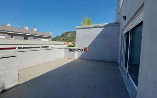 ÁTICO DE OBRA NUEVA CON VISTAS PANORÁMICAS