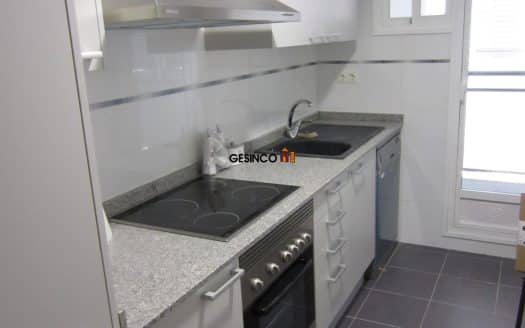 BONITO PISO AMUEBLADO EN ALQUILER