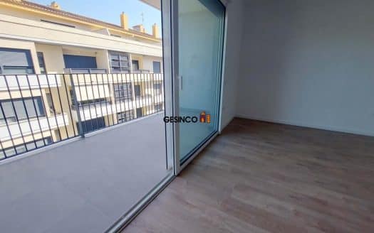PISO EN QUINTA PLANTA A ESTRENAR CON TRASTERO Y PLAZA DE GARAJE