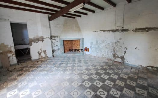 CHALET PARA REFORMAR SOBRE PARCELA URBANA