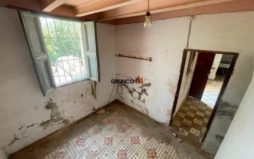 CHALET PARA REFORMAR SOBRE PARCELA URBANA