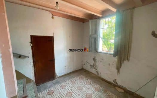 CHALET PARA REFORMAR SOBRE PARCELA URBANA